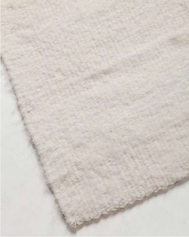 Awanay White Llama Wool Rug