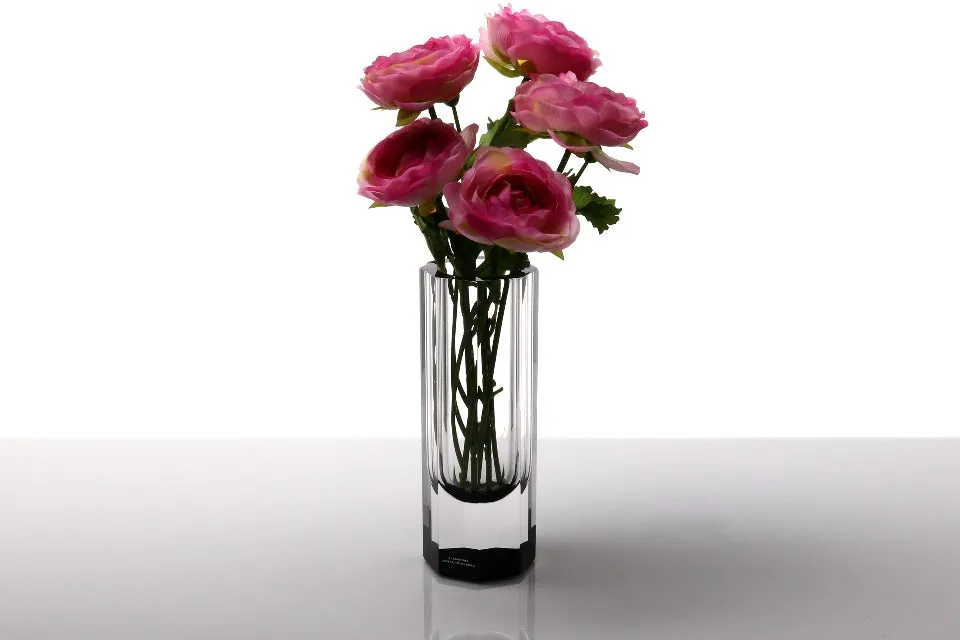 Bolt Vase in Black