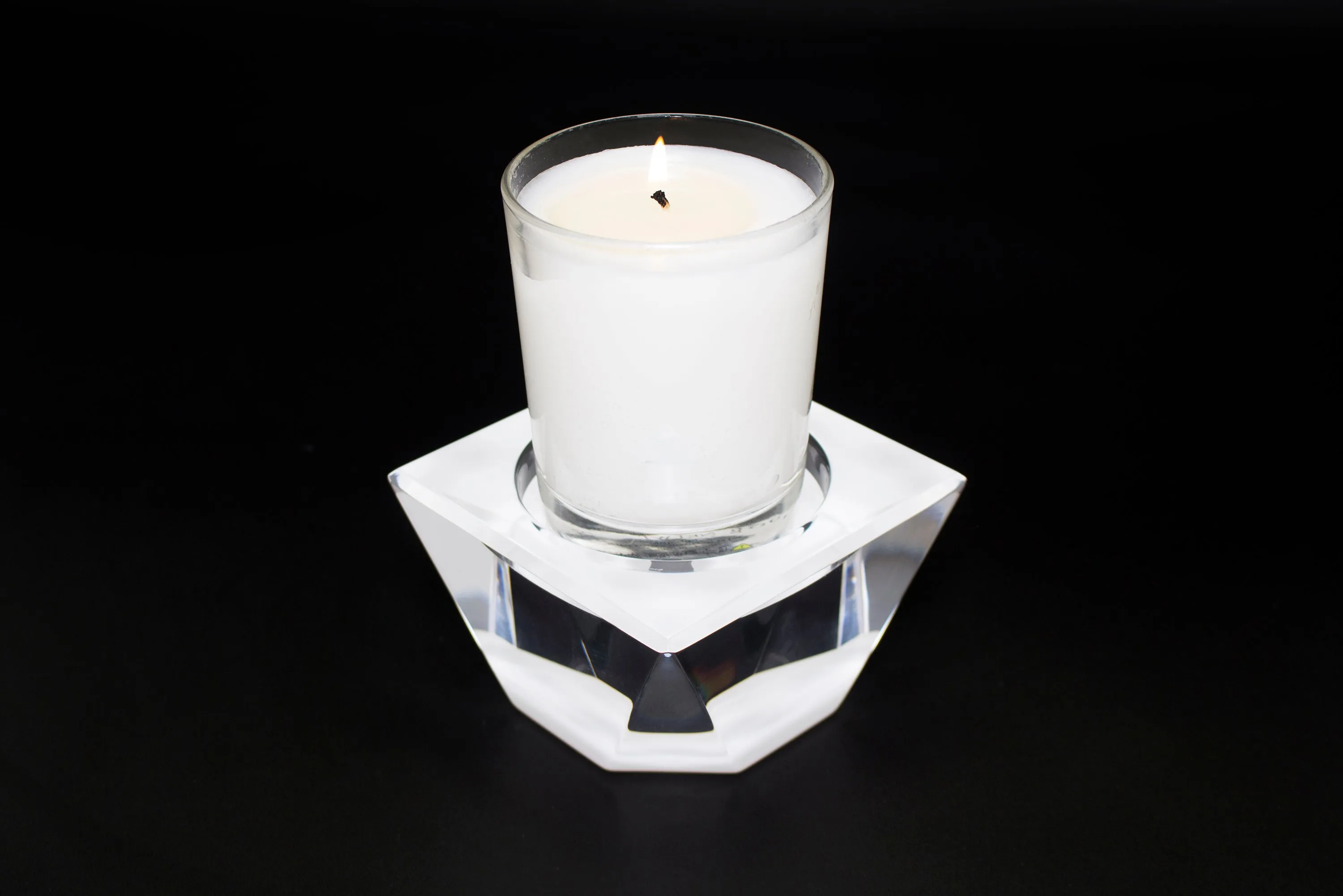 Candle Pedestal in White