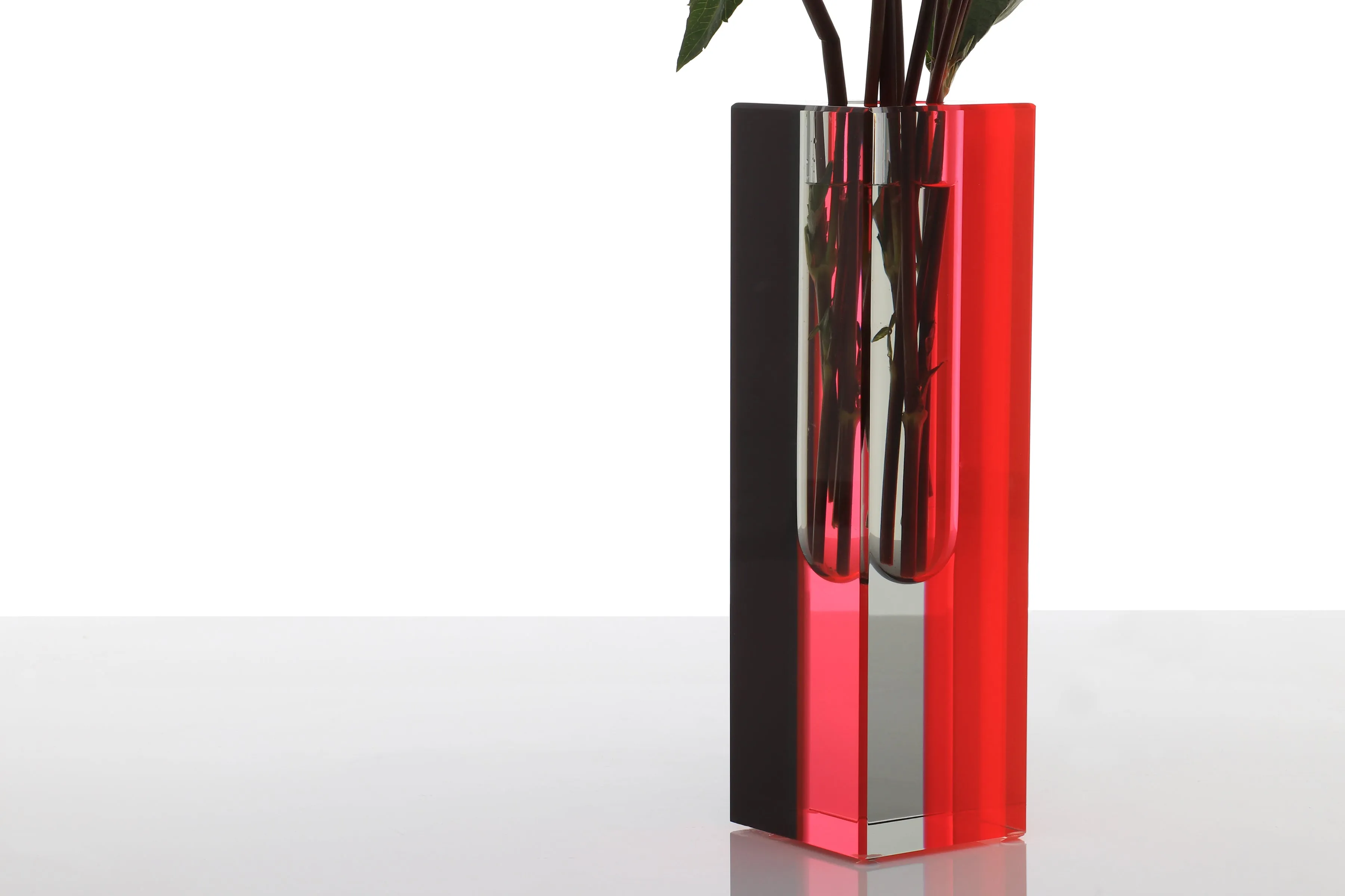 Eclipse Vase in Red