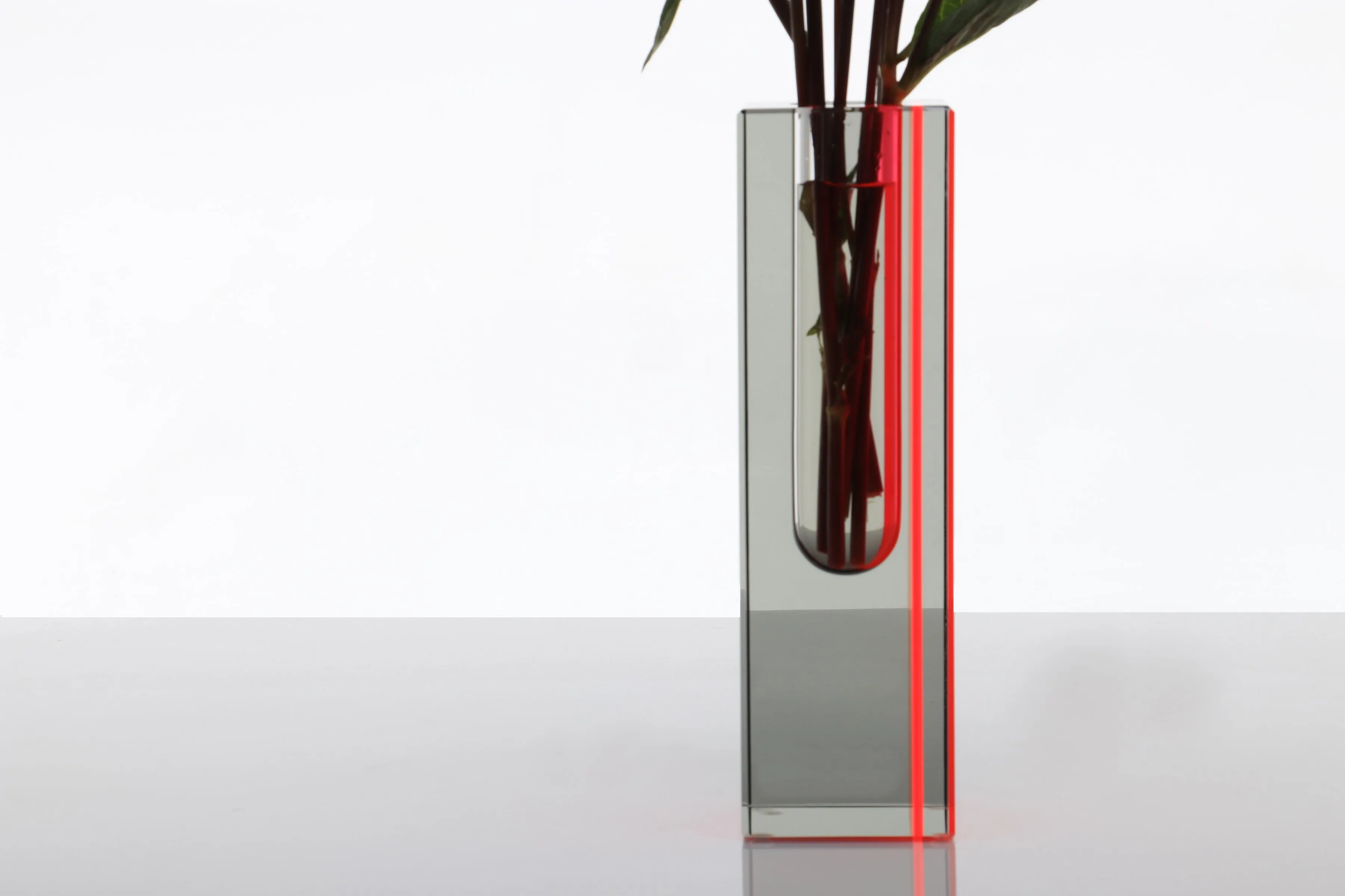 Eclipse Vase in Red