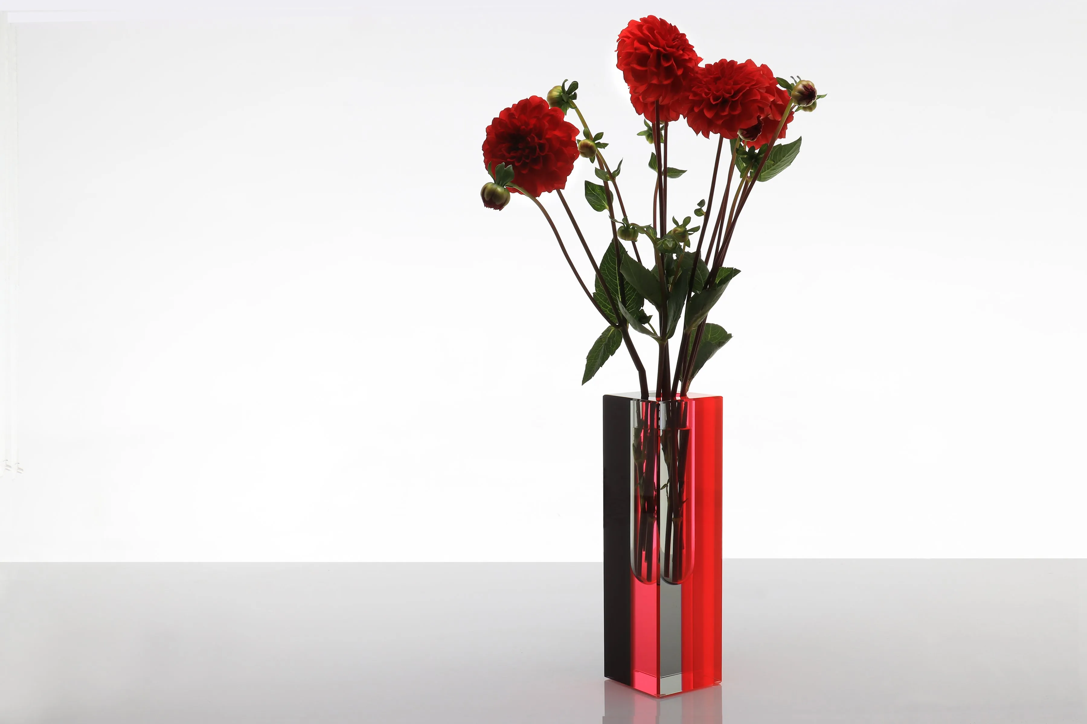 Eclipse Vase in Red