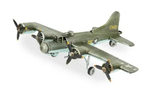 JA-0057 - WWII - B-17 "Fortress"